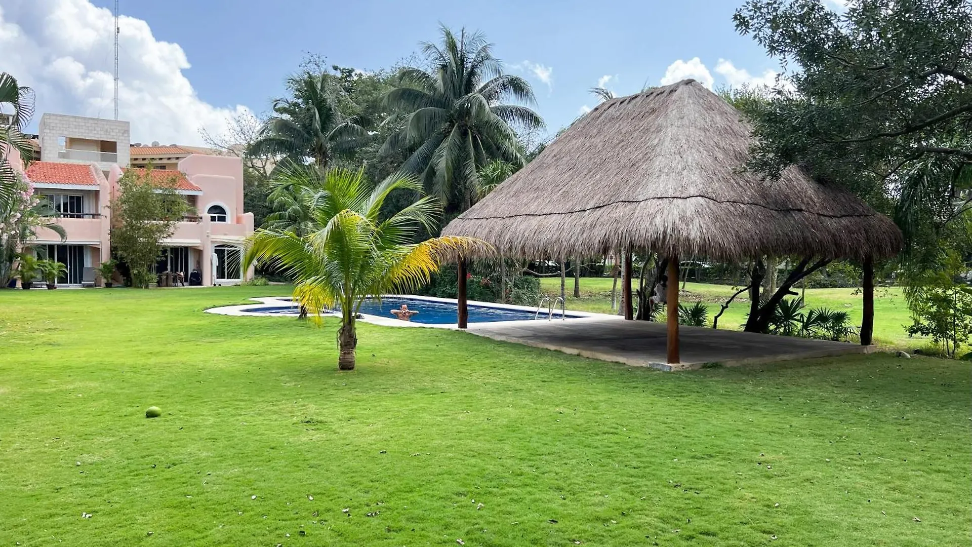 Villa Family House Steps Away From The Golf Course Puerto Aventuras Ferienhaus