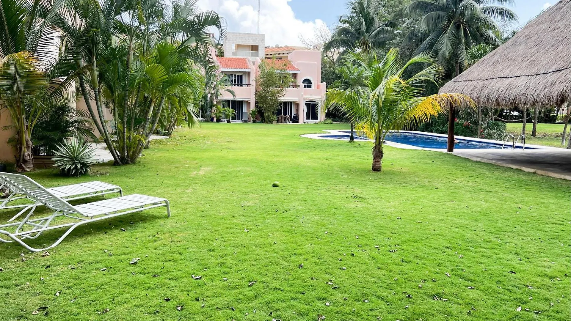 Villa Family House Steps Away From The Golf Course Puerto Aventuras